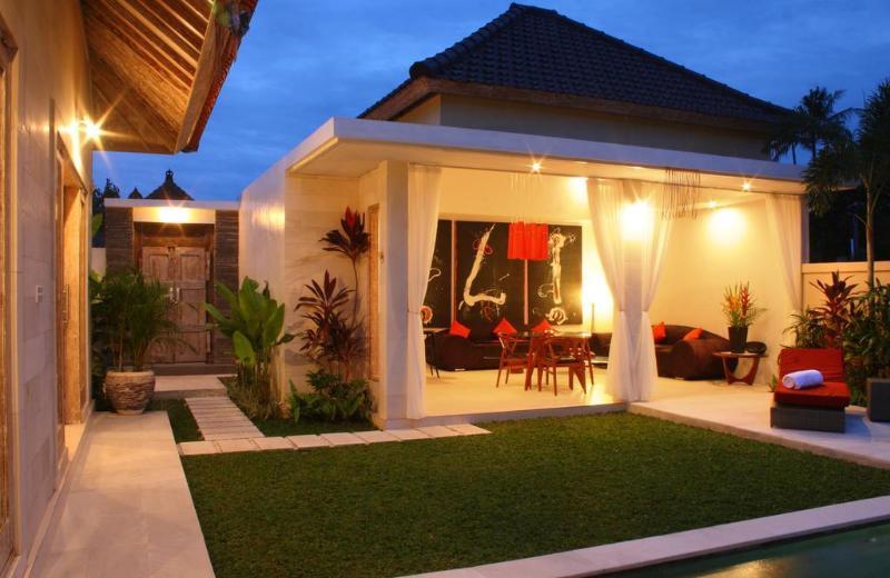 Villa Briana Seminyak By Villas R Us מראה חיצוני תמונה